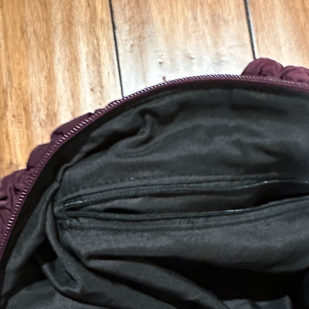 Quilted Ruffle Shoulder Bag in Burgundy - Picture 3 of 3